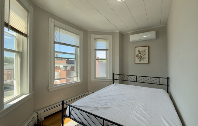 4 SHERMAN ST