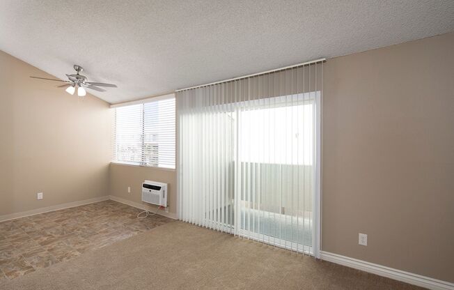 2 beds, 1.5 baths, 885 sqft, $2,295, Unit 030