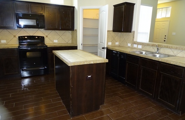 3 beds, 2.5 baths, $1,695