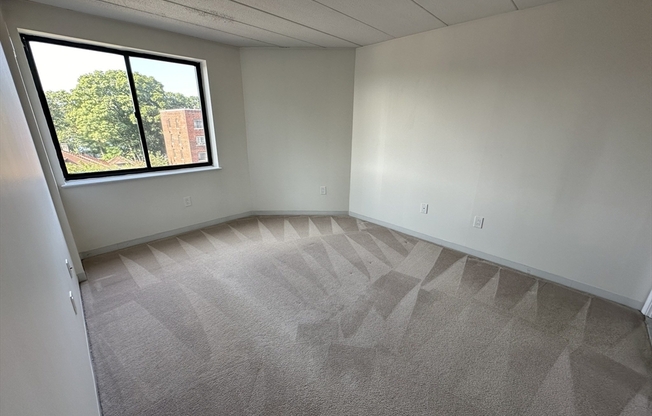 1 bed, 1 bath, 613 sqft, $2,650, Unit 604
