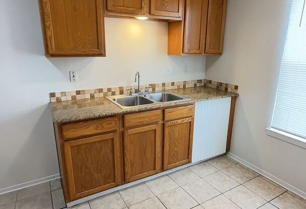 2016 Cedarhill Dr