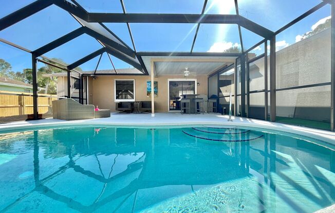 2 BR , 2 Bath Attached Pool Home Available A1 with Heated Pool with Flexible lease options