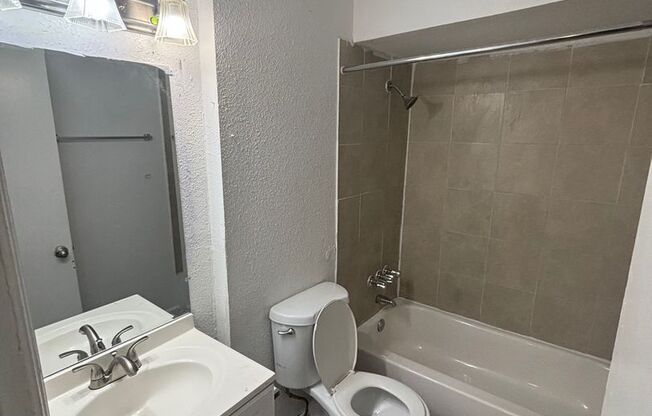 2 beds, 1 bath, 728 sqft, $1,525, Unit 204 A