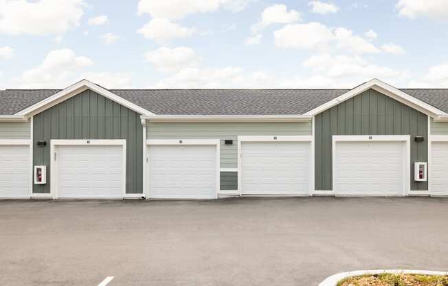 Garages at Palm Grove in Ellenton, FL 34222