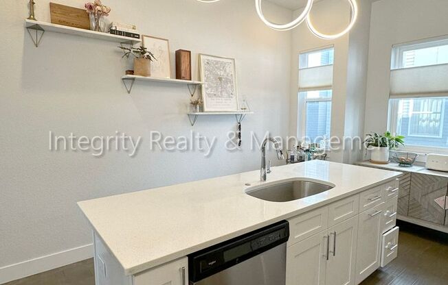 2 beds, 2.5 baths, $3,095, Unit UNIT 10