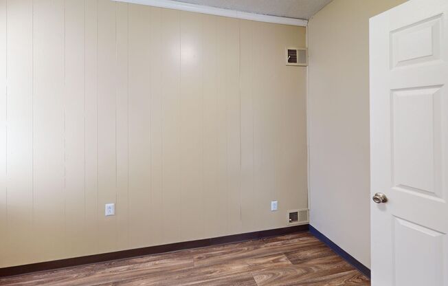 3 beds, 2 baths, 1,800 sqft, $1,939, Unit 2500