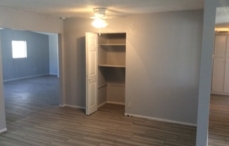 312 ZOEE AVE