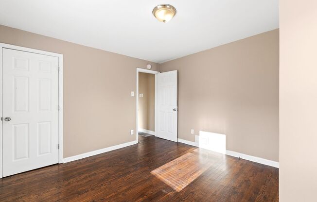 2 beds, 1 bath, $1,150