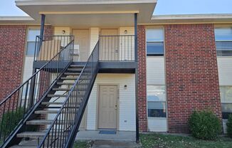 2/1 Fourplex in Midway ISD!