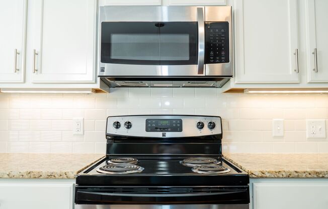 2 beds, 2 baths, 723 sqft, $2,150, Unit Apt #104