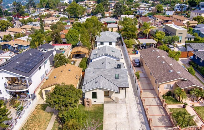 2361 MOSS AVE
