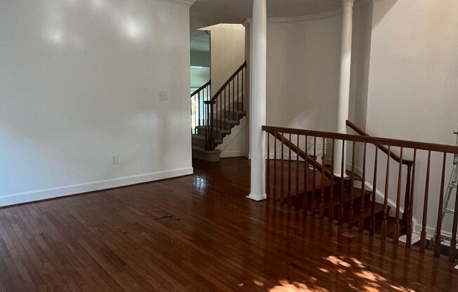 Beautiful residence in great location!