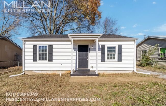 Cozy 2-Bedroom with Outdoor Space & Everyday Convenience