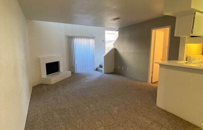 1 bed, 1.5 baths, 866 sqft, $935, Unit 2208