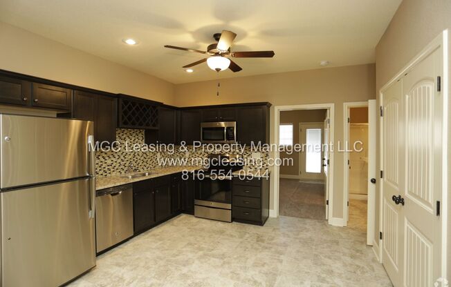 3 beds, 2 baths, $1,626, Unit 2223 SW Burning Wood Ln