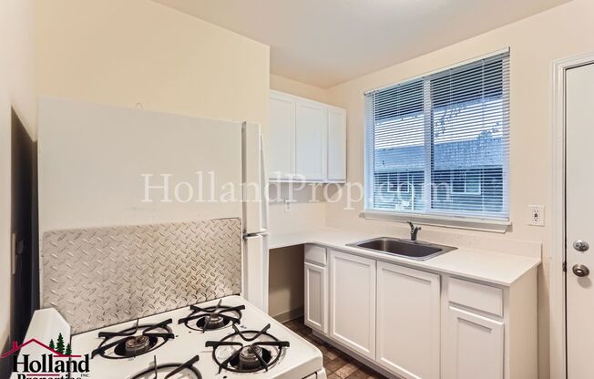 2 beds, 1 bath, 515 sqft, $1,255, Unit 4611 unit 1