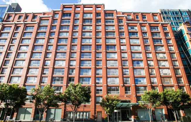 1 bed, 1 bath, 706 sqft, $5,200, Unit S11C