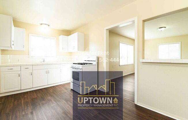 House - 2 Bedrooms / 1 Bathroom - Downey