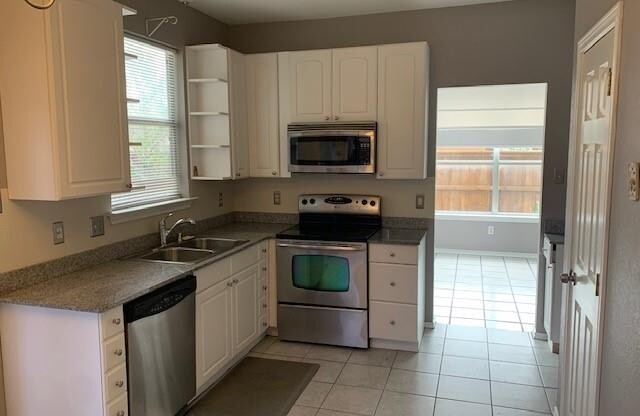 3204 BELLVILLE DR