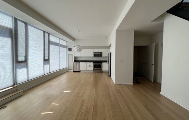 2 beds, 1.5 baths, 1,156 sqft, $5,200, Unit 910