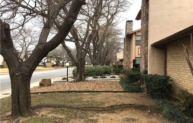 Townhouse for Lease in Dallas