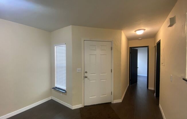 Renovated Townhouse near the Mayport Naval Base!