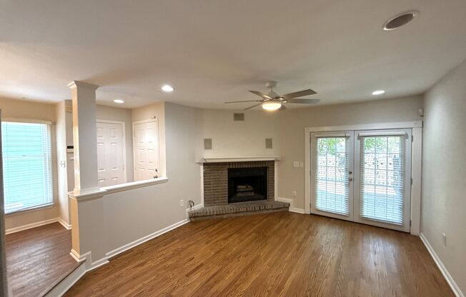 2 bedroom townhome in Uptown Charlotte!