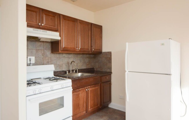 2737 Spaulding