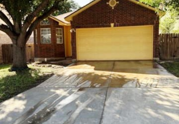 1311 HAZELBURY LN