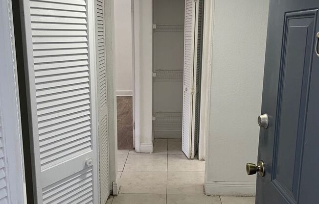 Millennium Palms - 4717 C