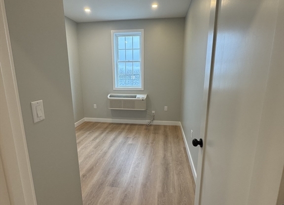 164 ELM ST