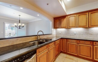 3 beds, 2.5 baths, 1,800 sqft, $4,550, Unit 103