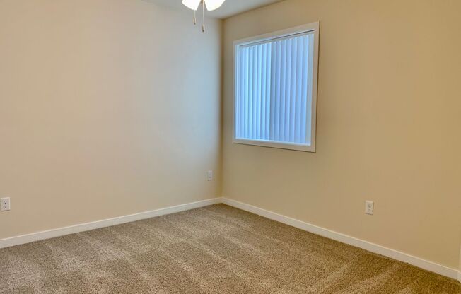 3 beds, 2 baths, 1,244 sqft, $1,880, Unit SH 1130-106