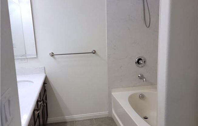 FANTASTIC 2 STORY HIGHLANDS RANCH HOME w/SOLAR!!