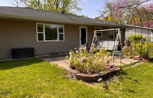 Welcome to this charming 3 bedroom, 2 bathroom home located in Peoria, IL.
