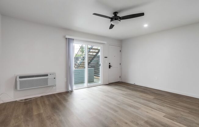 2 beds, 2 baths, 775 sqft, $2,995, Unit 4840-6