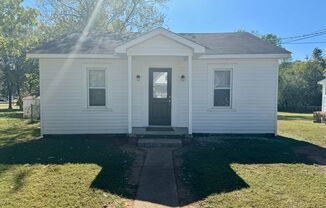 Cute home near Athens State University!