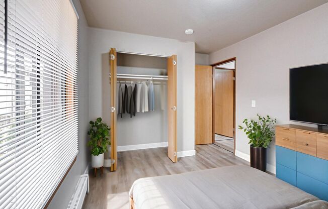 2 beds, 1 bath, 830 sqft, $1,099, Unit 209-06