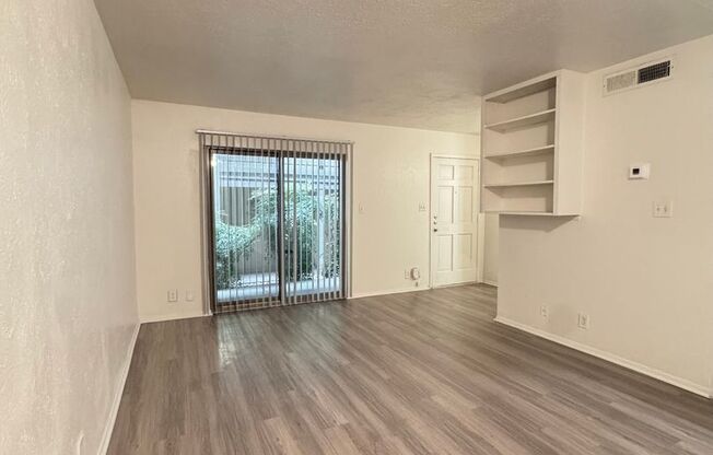 1 bed, 1 bath, 660 sqft, $1,239, Unit OPA-141