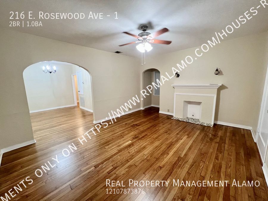 216 E ROSEWOOD AVE
