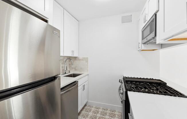 1 bed, 1 bath, 650 sqft, $3,995, Unit 5C