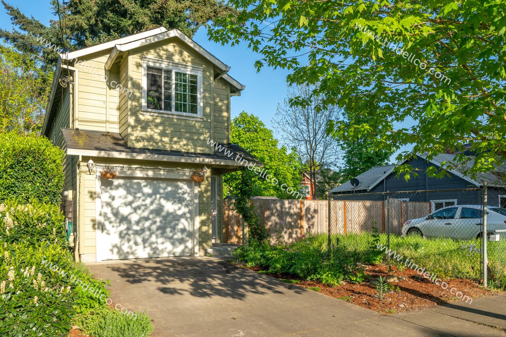 Charming 3-Bedroom Home in Kenton Neighborhood with Attached Garage and Fenced Yard!