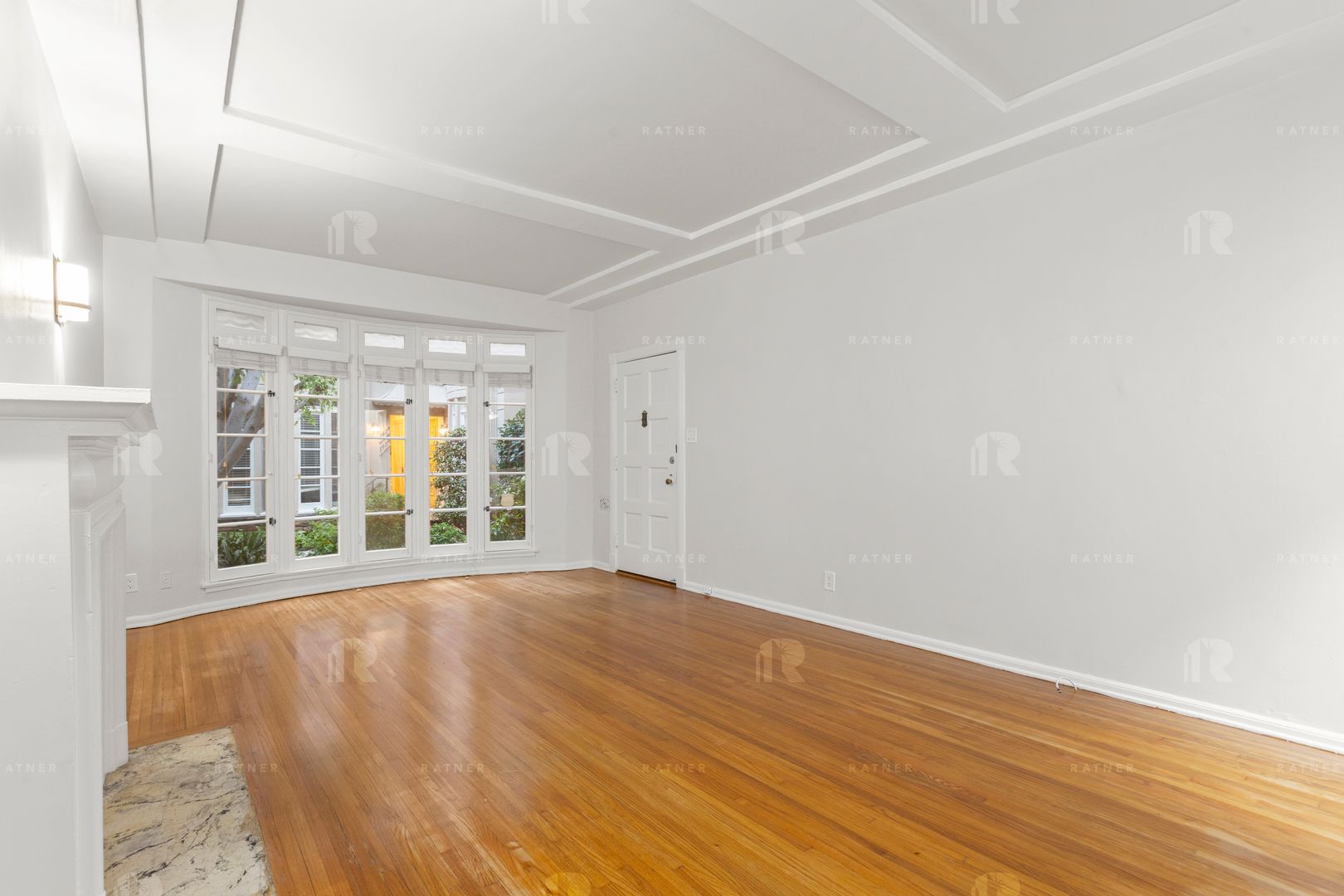 (Ellie:B) 141-143 S. Crescent Drive