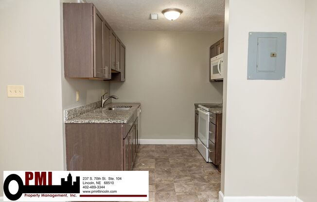 3 Bedroom and 1.5 bathroom Duplex for Rent