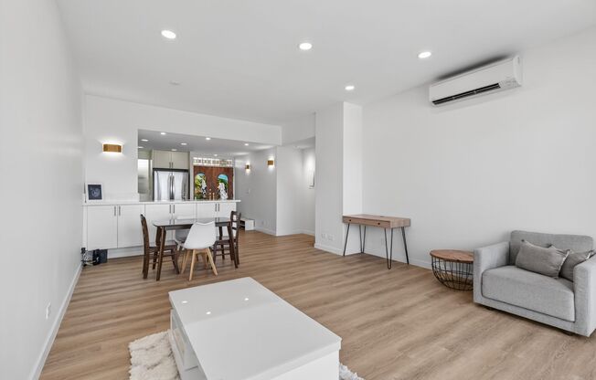 2 beds, 2 baths, $4,200, Unit # PENTHOUSE 8