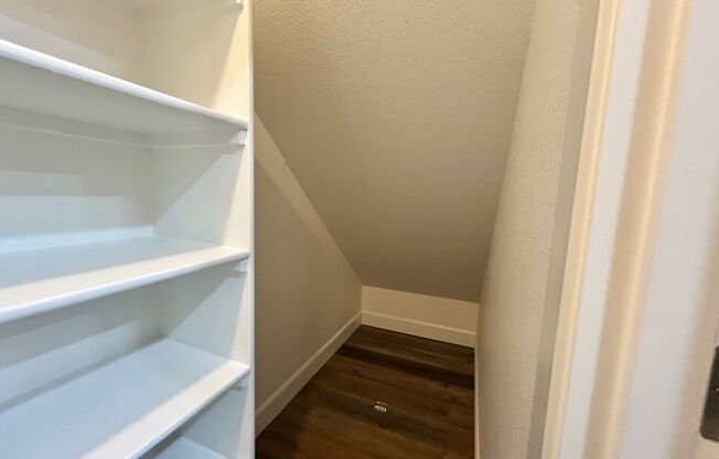 3 beds, 2.5 baths, $2,800