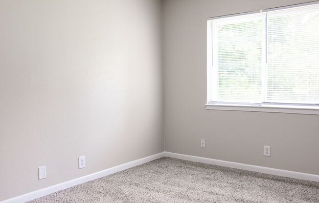 1 bed, 1 bath, 616 sqft, $895, Unit B-8