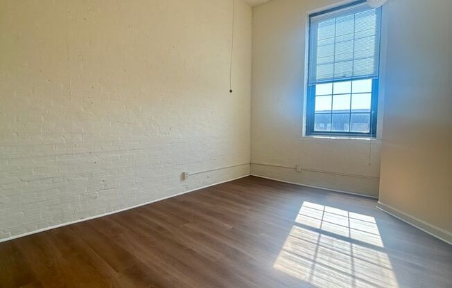 2 beds, 2 baths, 900 sqft, $2,299, Unit 426