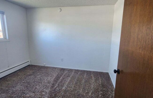 2 beds, 1 bath, 715 sqft, $995, Unit A204