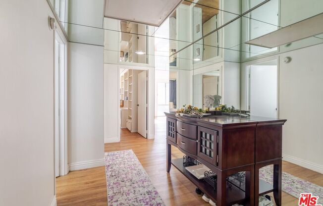 2 beds, 2 baths, 1,172 sqft, $4,550, Unit 1105